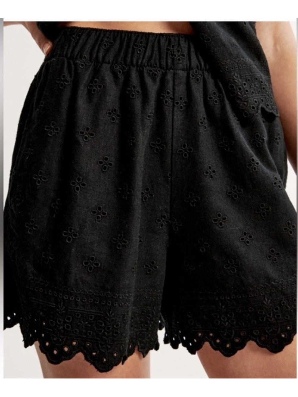 Abercrombie & Fitch Women S Black Shorts Eyelet Linen Blend Elastic Waist Pocket